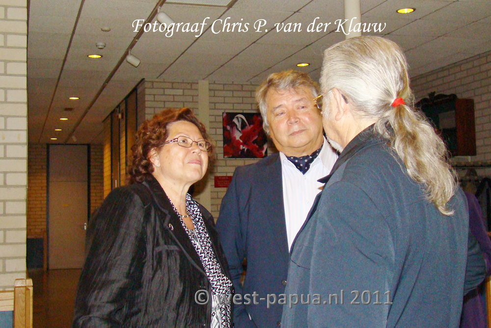 Vogelkopreunie Lisse 2011:<br />Vera Hagenbeek-Lit, broer Henk Lit en Don Kessing